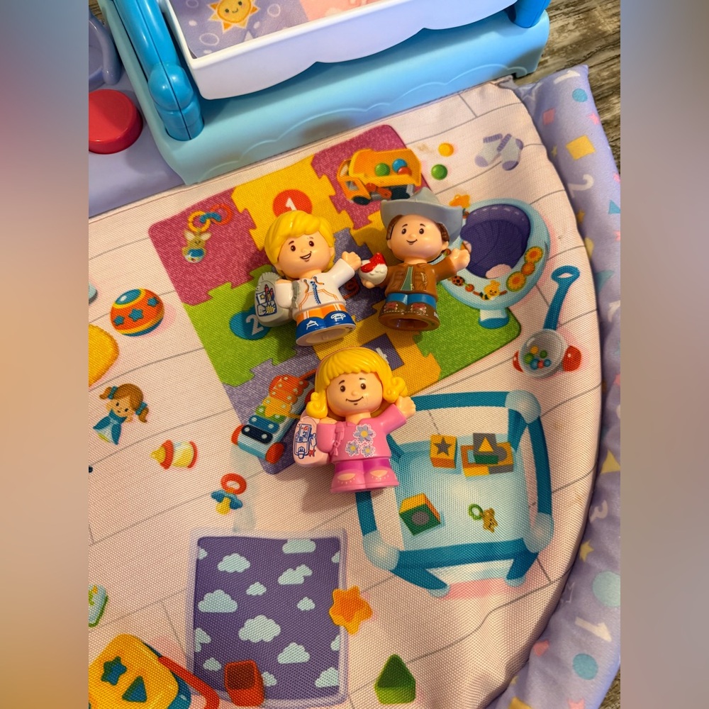 Little people nursery and little people figurine set bundle - Picture 11 of 11